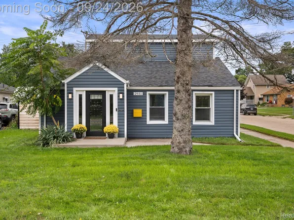2931 Rochester Rd, Royal Oak, MI 48073