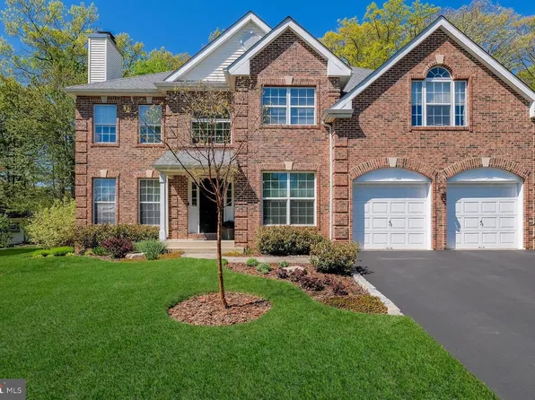 135 Equestrian Dr, New Hope, PA 18938