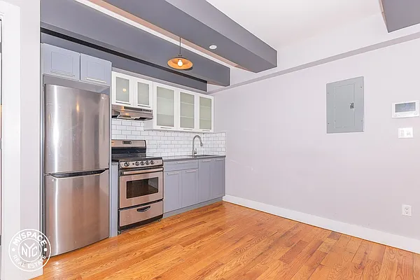 Rented by MySpaceNYC | media 20