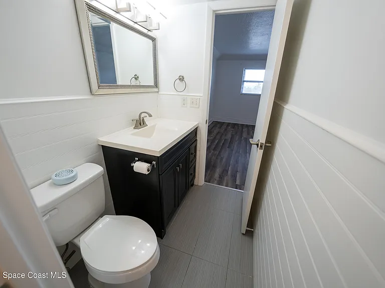 500 Palm Springs Blvd #403 — Photo 24