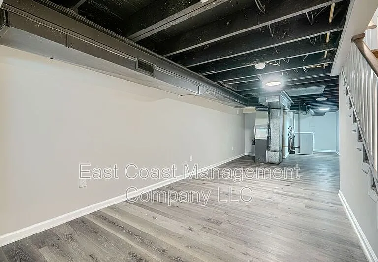 2408 Llewelyn Ave — Photo 21
