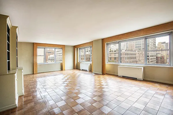 Sold by Stribling | media 18