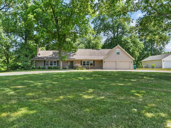 3450 Woodhaven Dr, Springfield, IL 62712