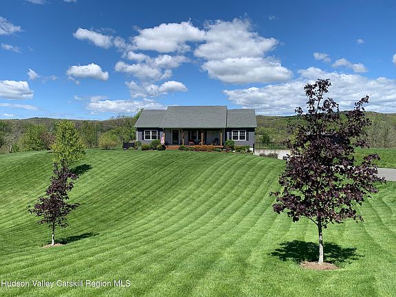 2nd image of 333 Farm Road