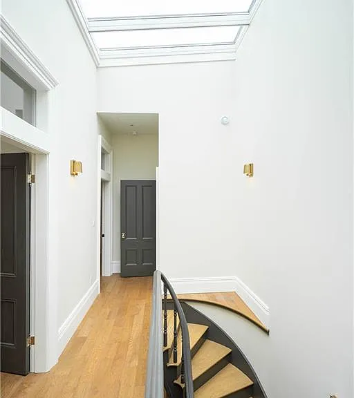 103 Pitt St — Photo 34