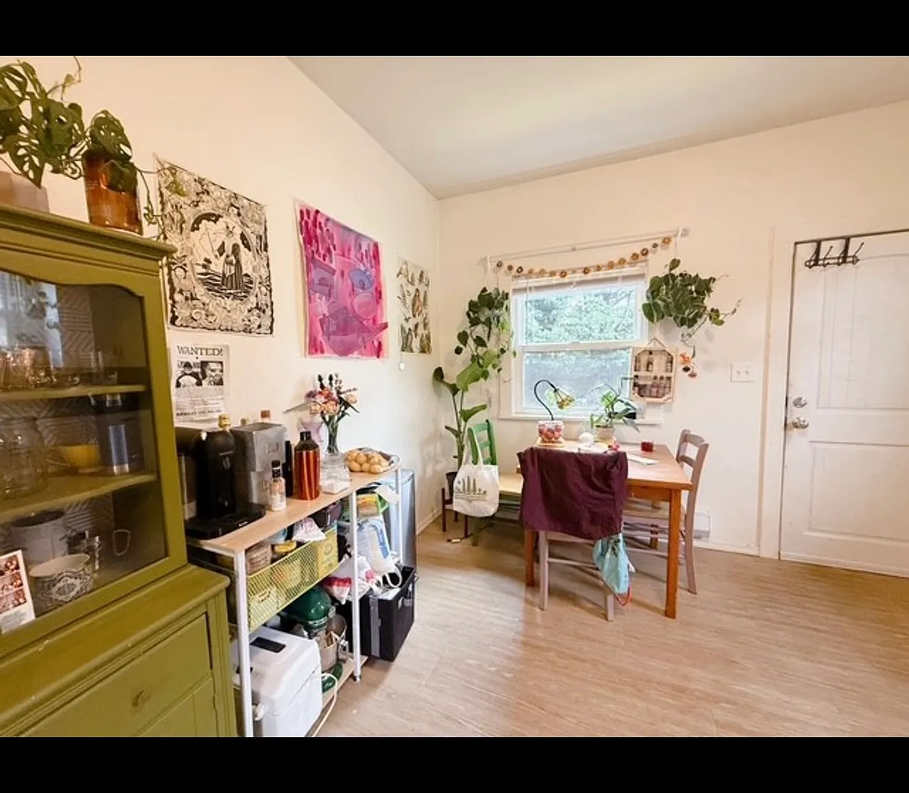 3 bed, 4700 sqft, $2,600 — Photo 3