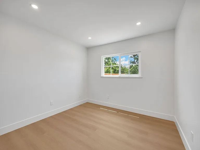 11502 Bingham St — Photo 37