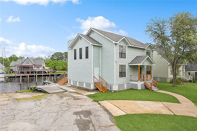 4 bed, 2.5 bath, 3096 sqft, $2,700 — Photo 2