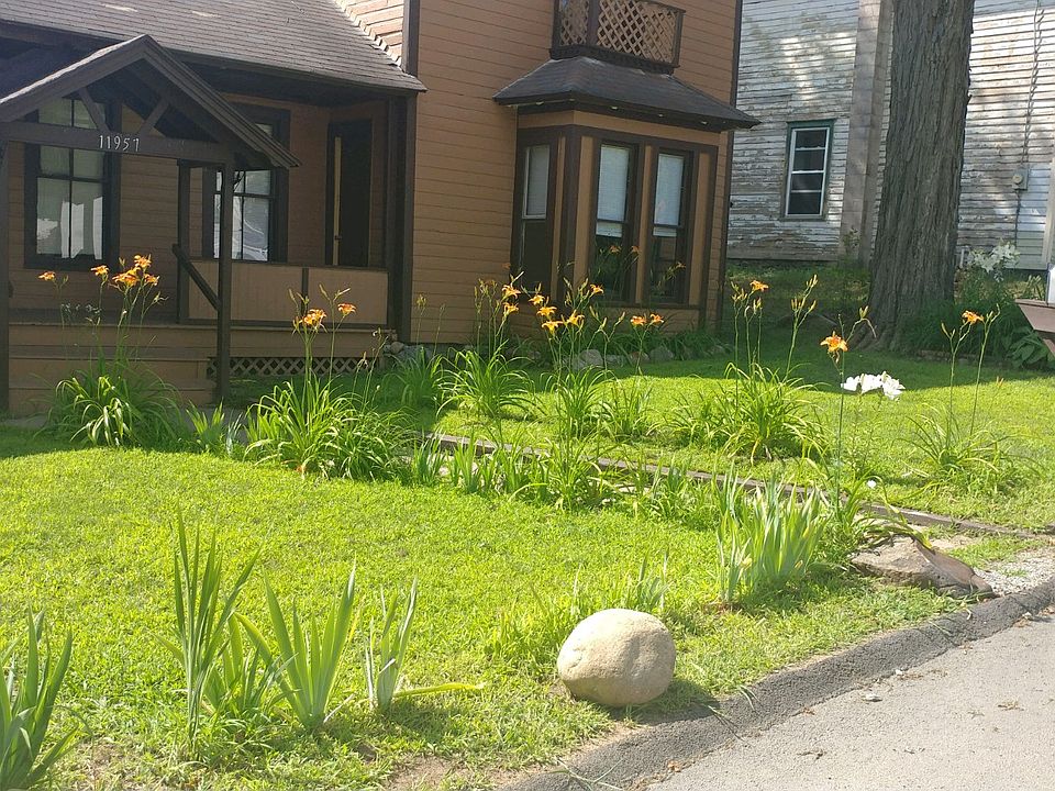 2nd image of 11957 River Rd