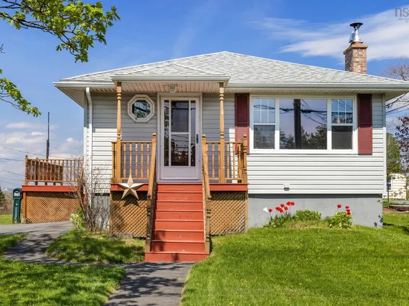 720 Herring Cove Rd, Halifax, NS B3R 1Y8