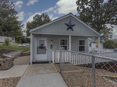28685 Mistletoe Ave, Warsaw, MO, 65355