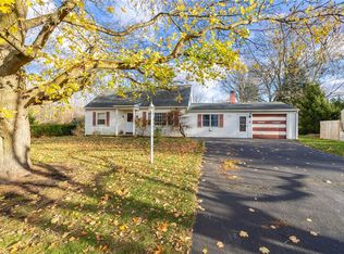 56 Colony Ln, Rochester, NY 14623