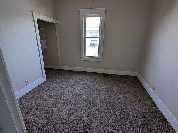 5th image of 619 E Wheeler St