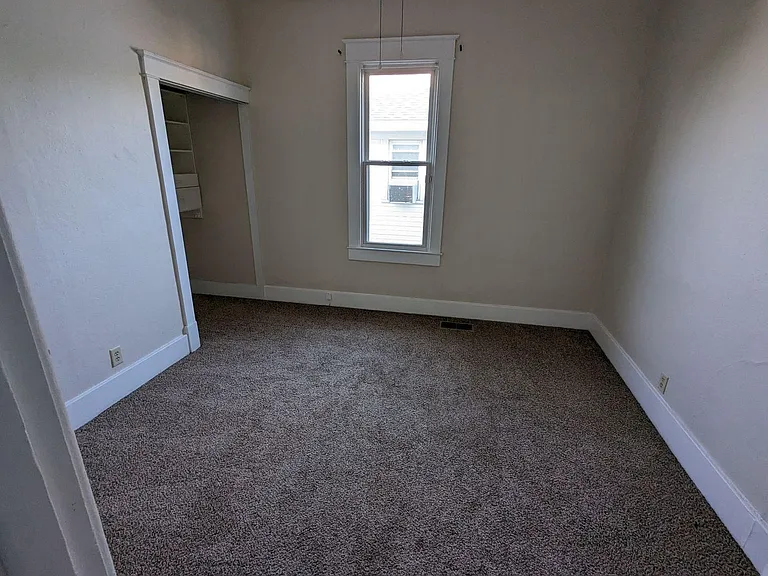 619 E Wheeler St — Photo 5
