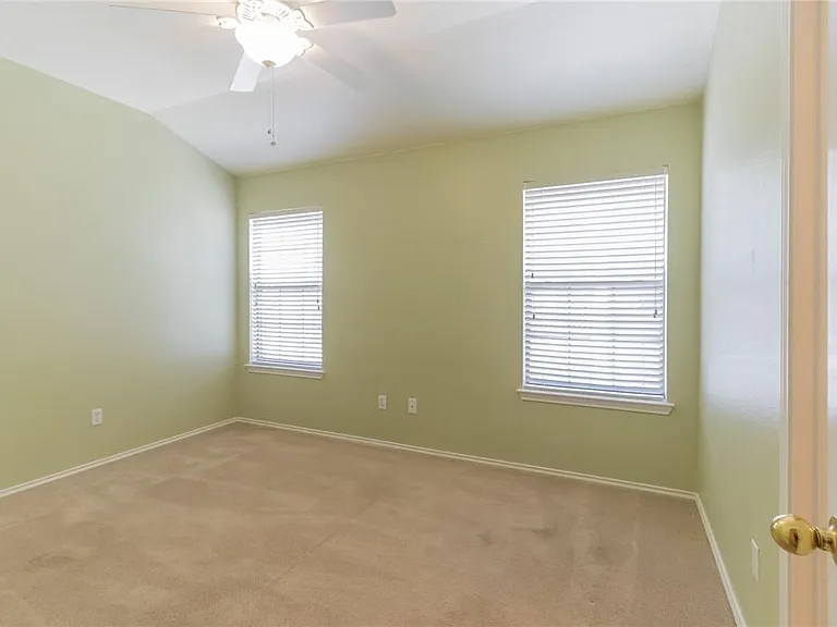 9201 Brodie Ln #902 — Photo 24