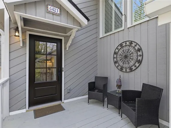 6421 Arbor Wood Dr, Flowery Branch, GA 30542