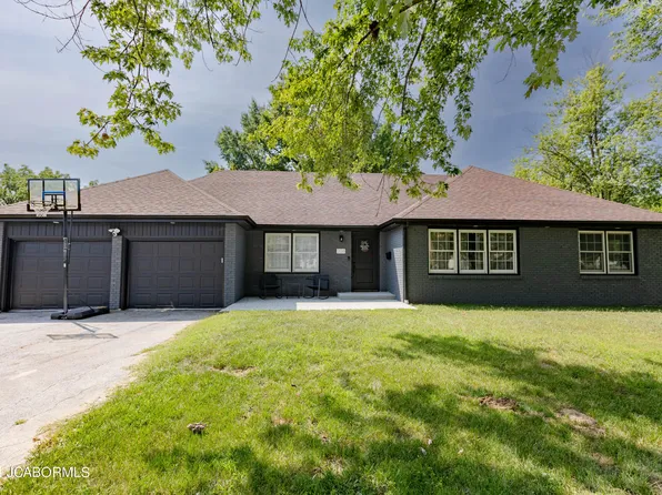 208 Collier Ln, Fulton, MO 65251