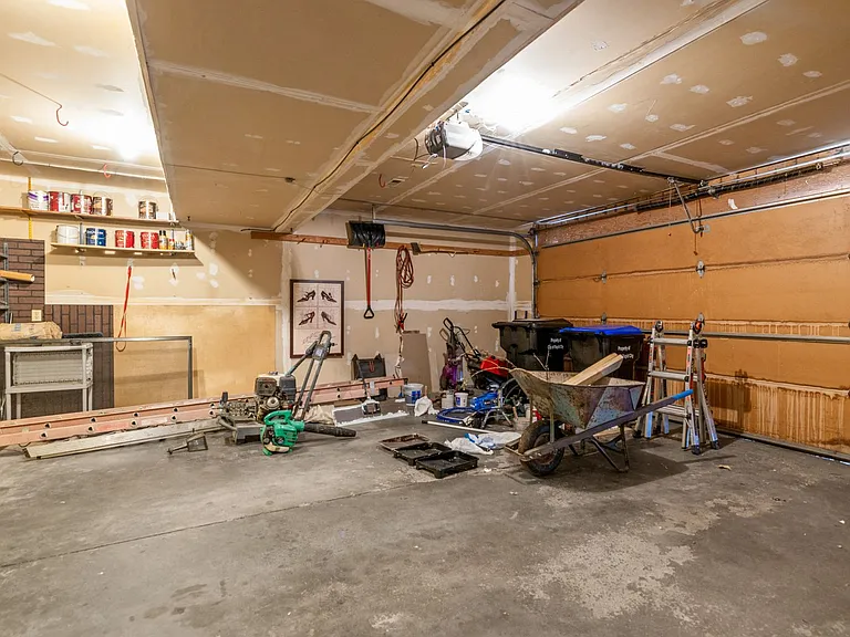 3704 Meadowbrook Dr — Photo 23