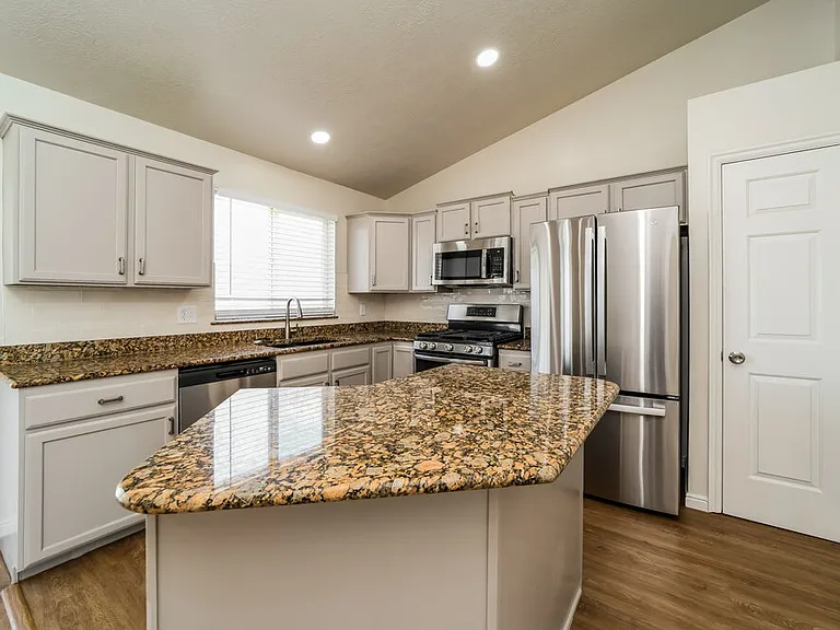 2076 Allison Way — Photo 7
