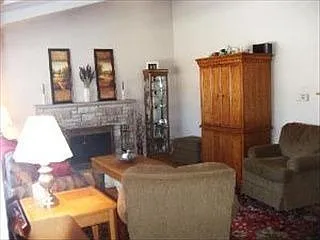 10521 S Tripp Ave photo 1