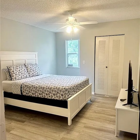 8940 Colonnades Ct E #725 — Photo 15