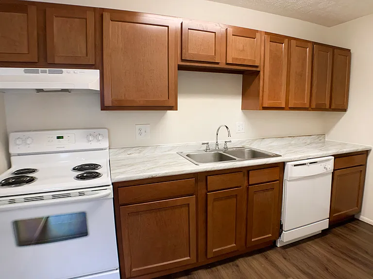 Crown Station Apartments — Photo 49