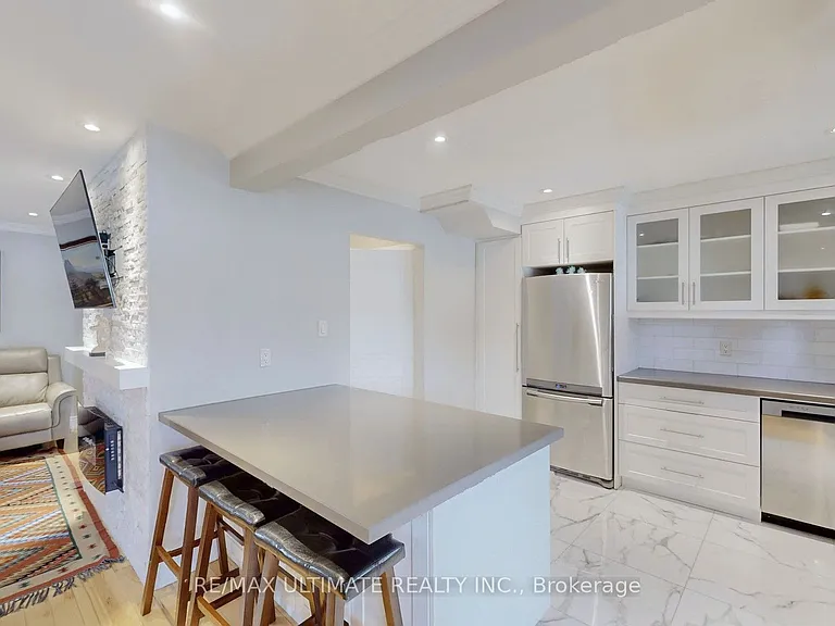 3081 Olympus Mews — Photo 7