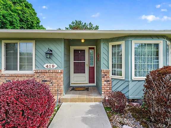 3rd image of 419 Chaparro Pl