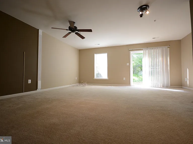 421 Green Fern Cir — Photo 19