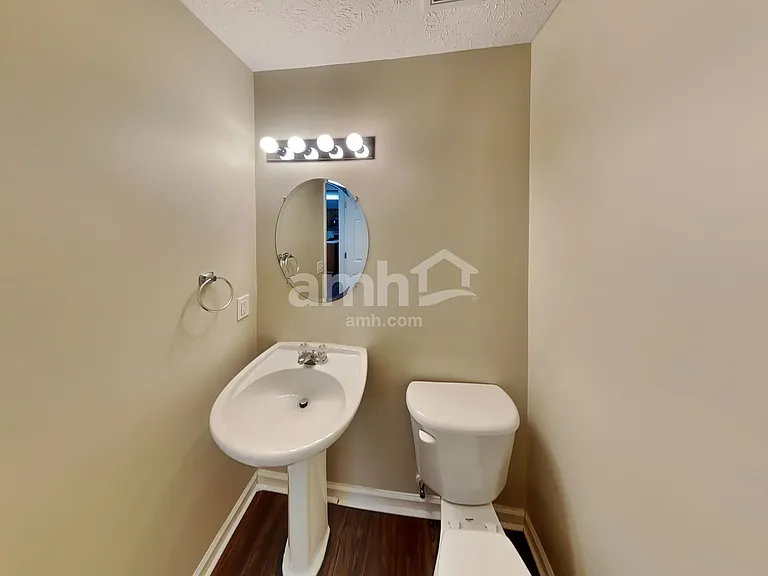 119 Crestwood Ln — Photo 9