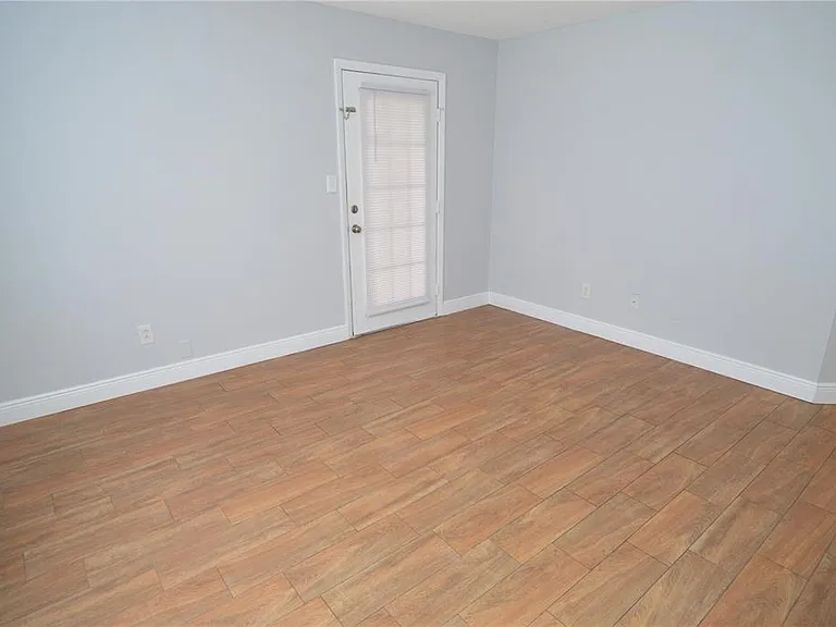 8722 Mallard Reserve Dr #102 — Photo 24