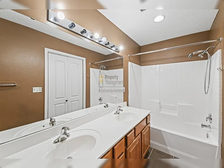 8938 Boehm Dr — Photo 14