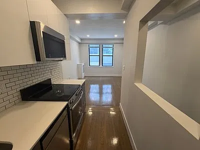 2 bed, 9999 sqft, $3,450 — Photo 2