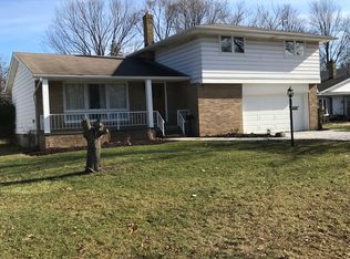 4639 Carsten Ln, North Olmsted, OH