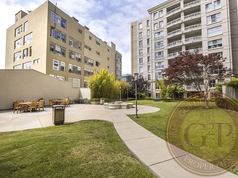 140 S Van Ness Ave #429 — Photo 31