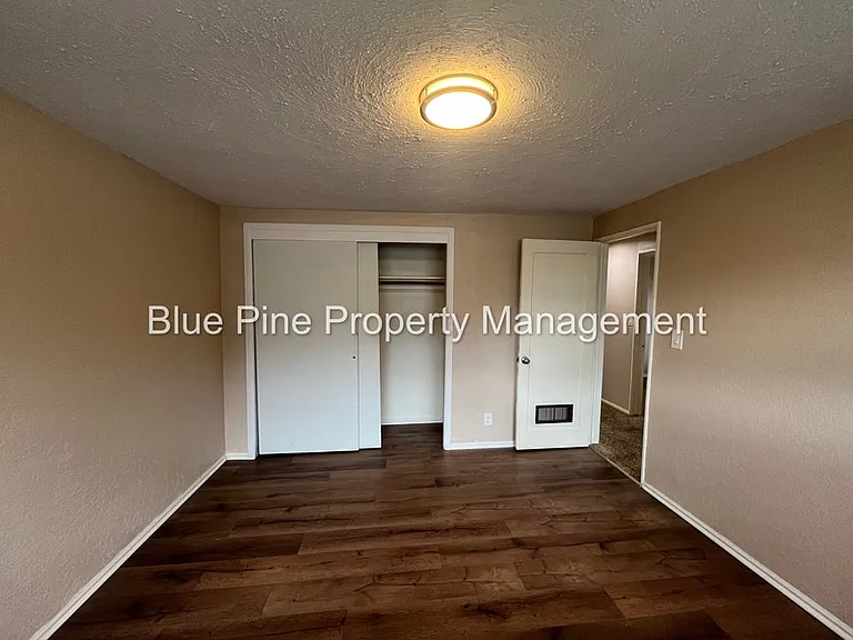 1080 Halsey St — Photo 12