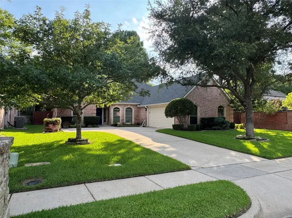 3200 Magnolia Ct, Grapevine, TX 76051