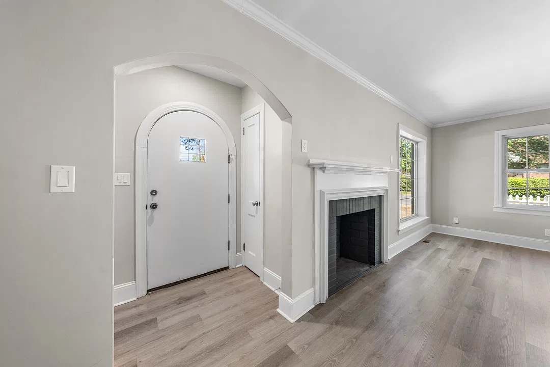 4 bed, 2604 sqft, $3,595 — Photo 2
