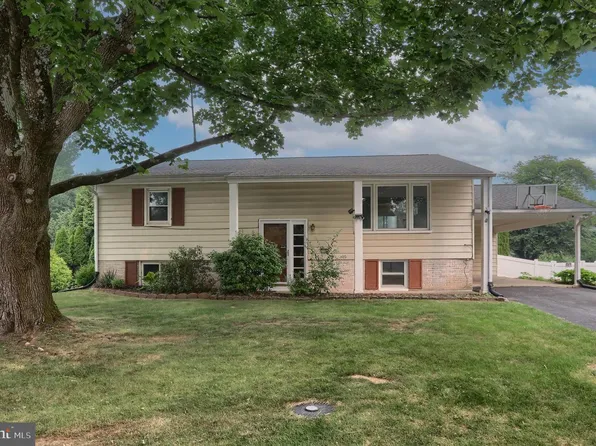1132 Cornell Dr, Hummelstown, PA 17036