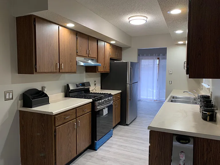 604 Compton Ave — Photo 15
