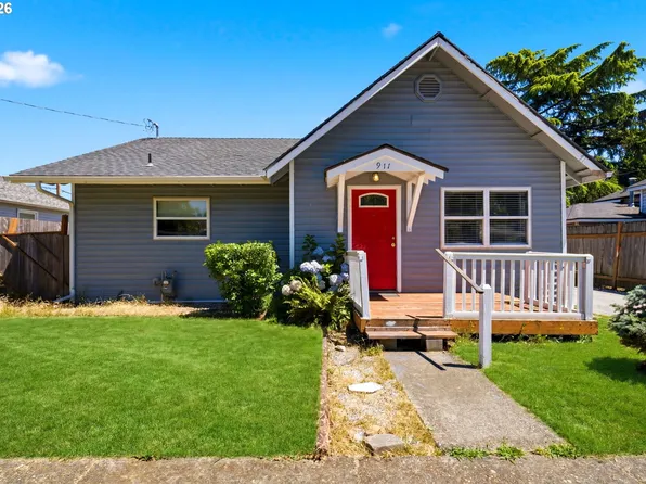 911 T St, Vancouver, WA 98661
