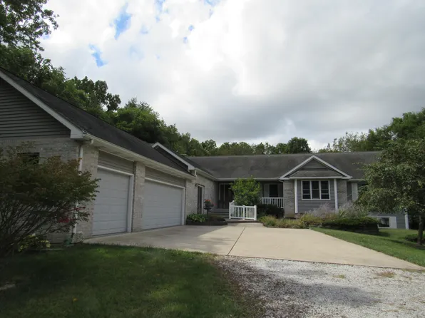 820 N 625 E, Westville, IN 46391