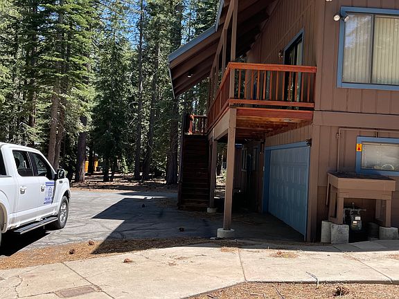 3rd image of 15863 Northwoods Blvd