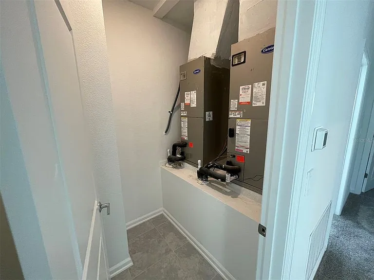 10163 Salt Point Dr — Photo 37