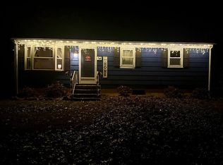 14 Burt St, Acushnet, MA 02743