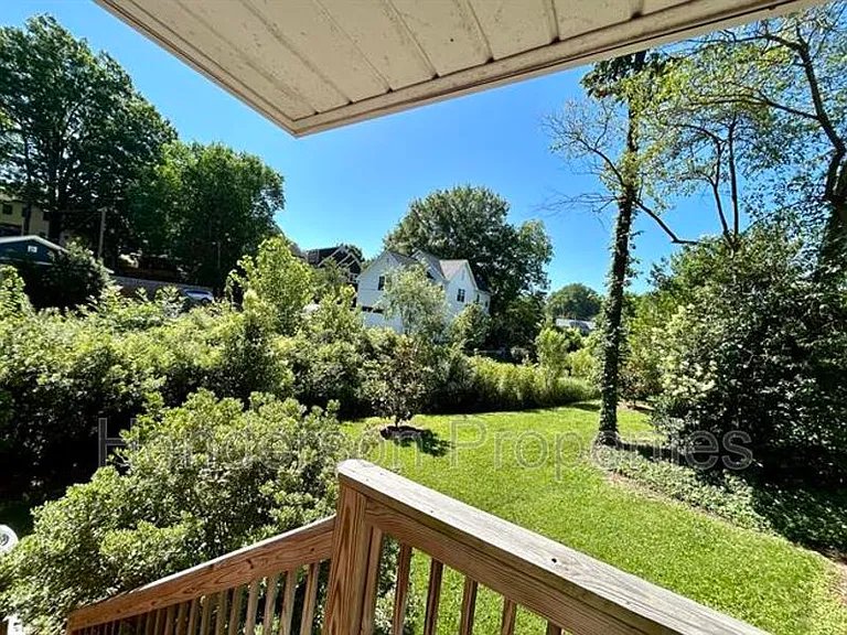 1526 Landis Ave — Photo 18