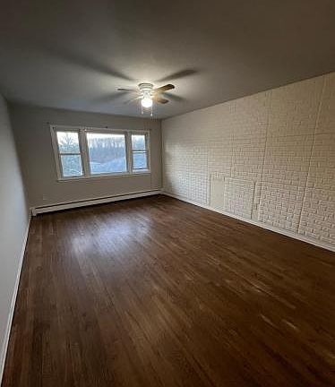 5th image of 45 Valerie Dr