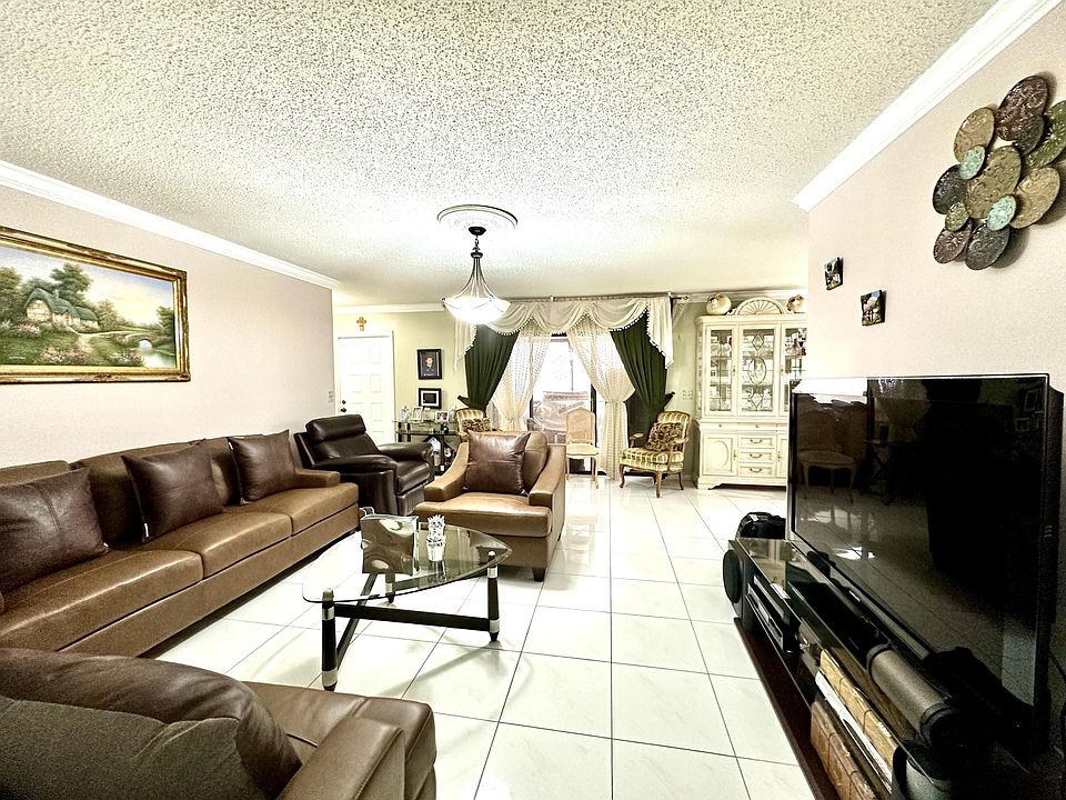 1st image of 5254 Mirror Lakes Boulevard