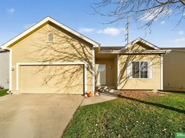 7123 S 180th Ave, Omaha, NE 68136