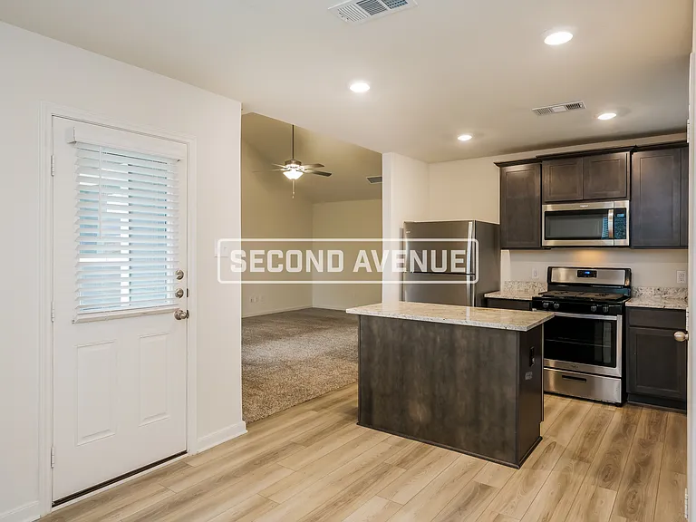 1401 Sunkiss Dr — Photo 5